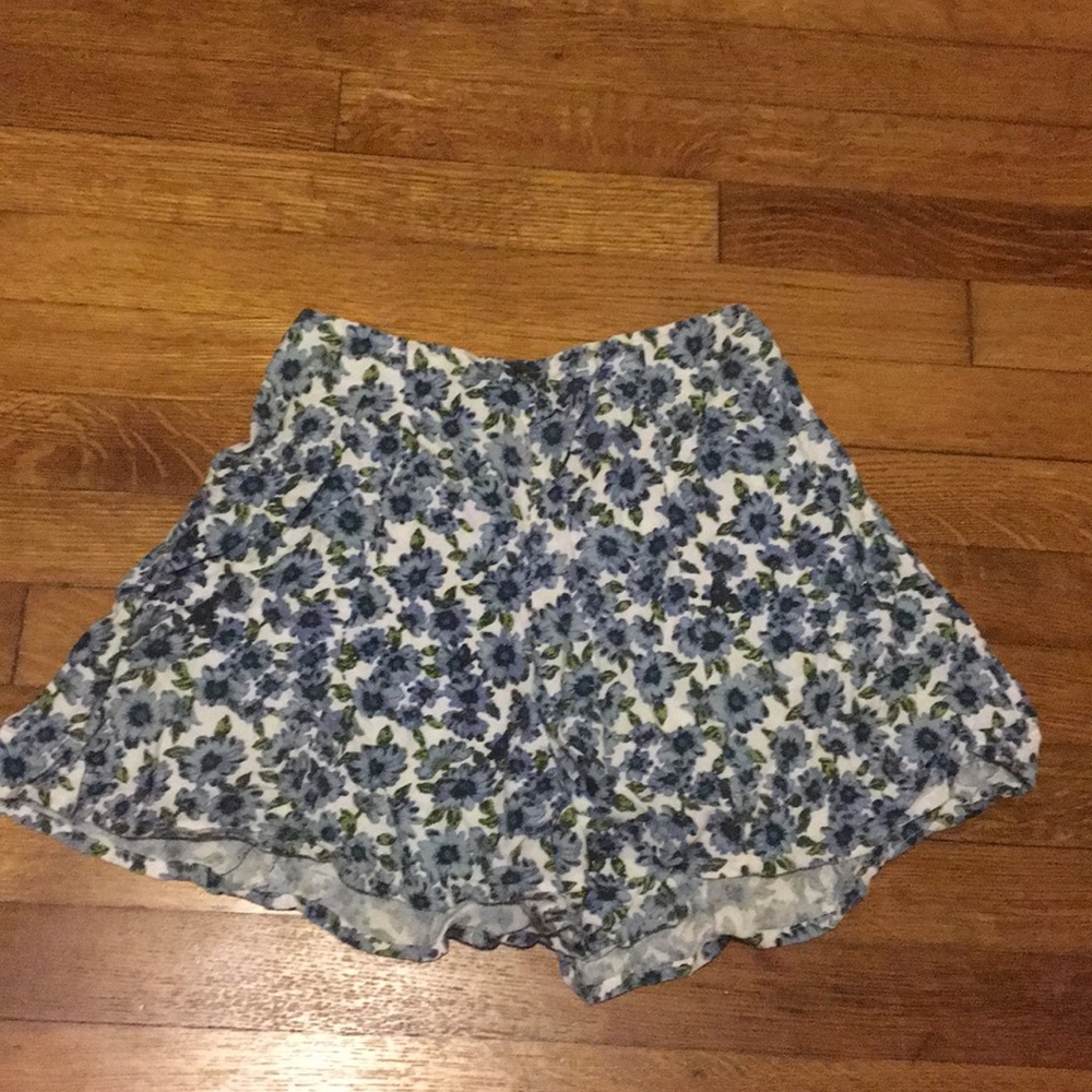 High waisted flower shorts